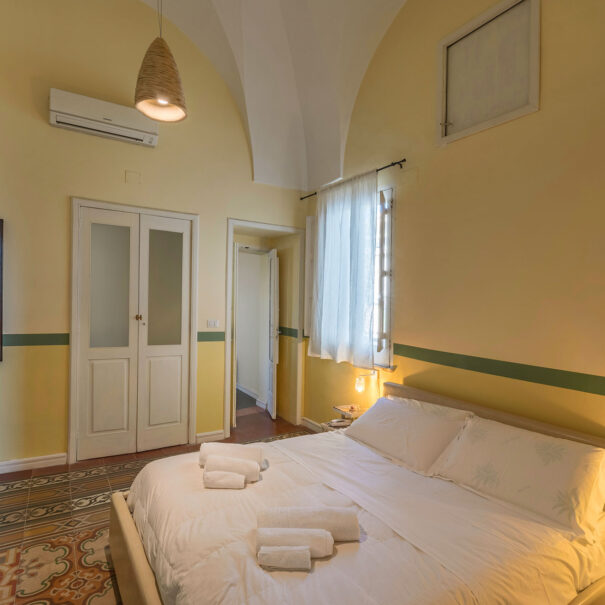 Bed & Breakfast a Galatina camera da letto della suite gialla